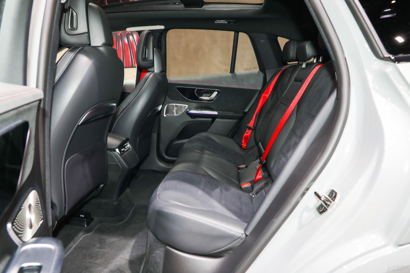 奔馳EQE SUV AMG空間高清大圖