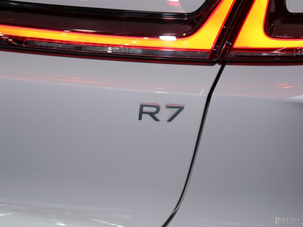 wR7DƬ
