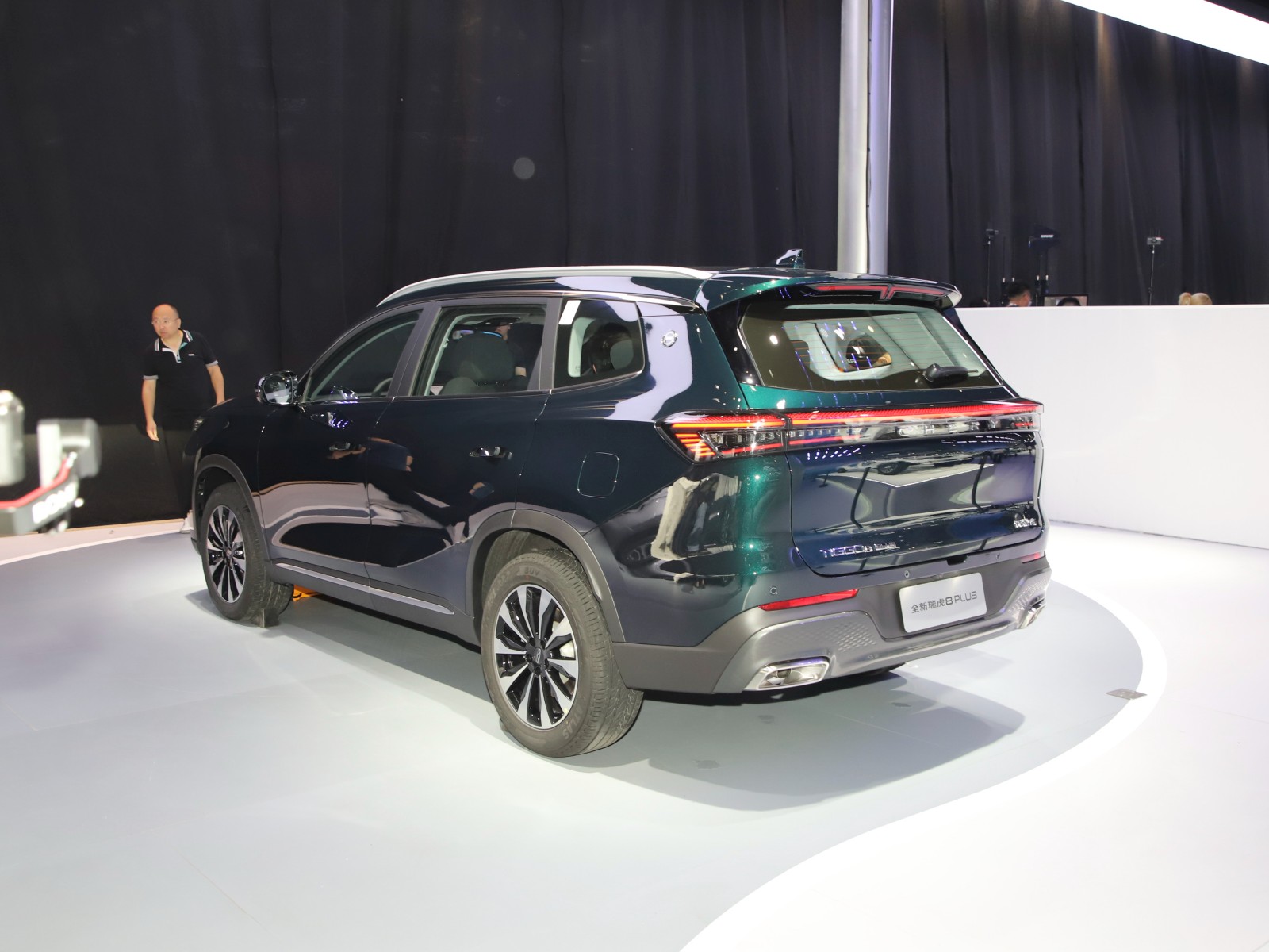瑞虎8 PLUS車展高清大圖