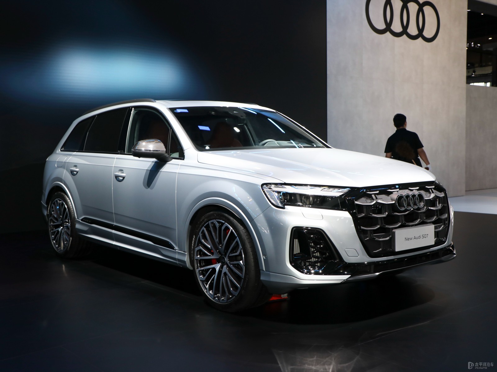 奧迪SQ7外觀高清大圖