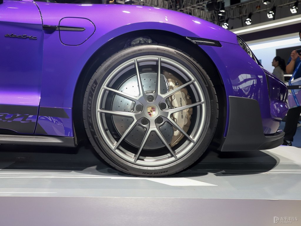 天空紫Taycan車(chē)身外觀圖片
