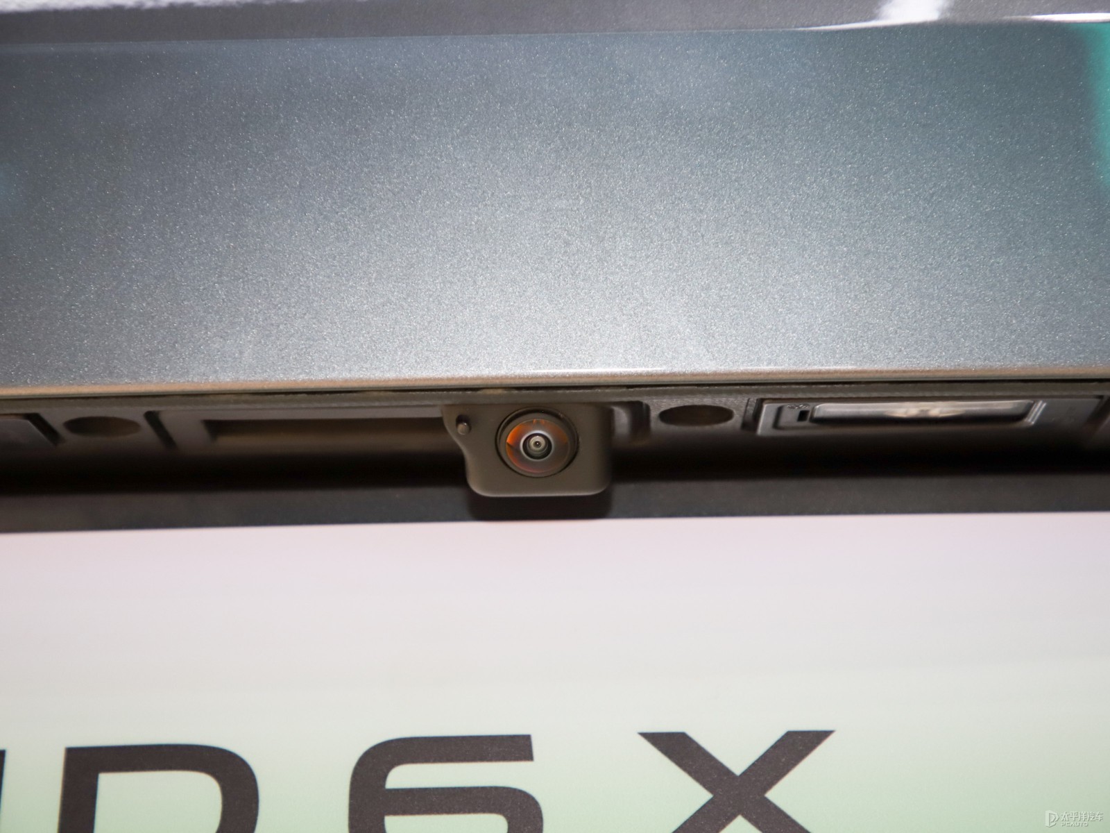 ID.6 X外觀高清大圖