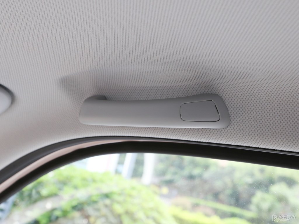 白桃粉宏光MINIEV車廂內(nèi)飾圖片