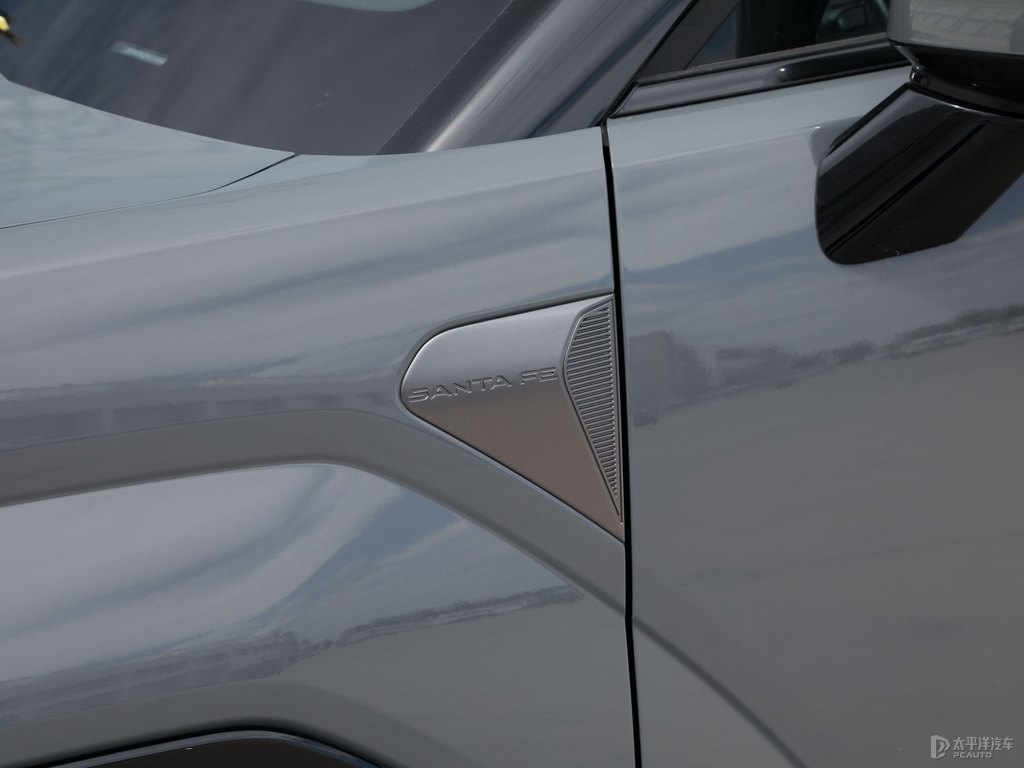 山影灰勝達(dá)車(chē)身外觀(guān)圖片