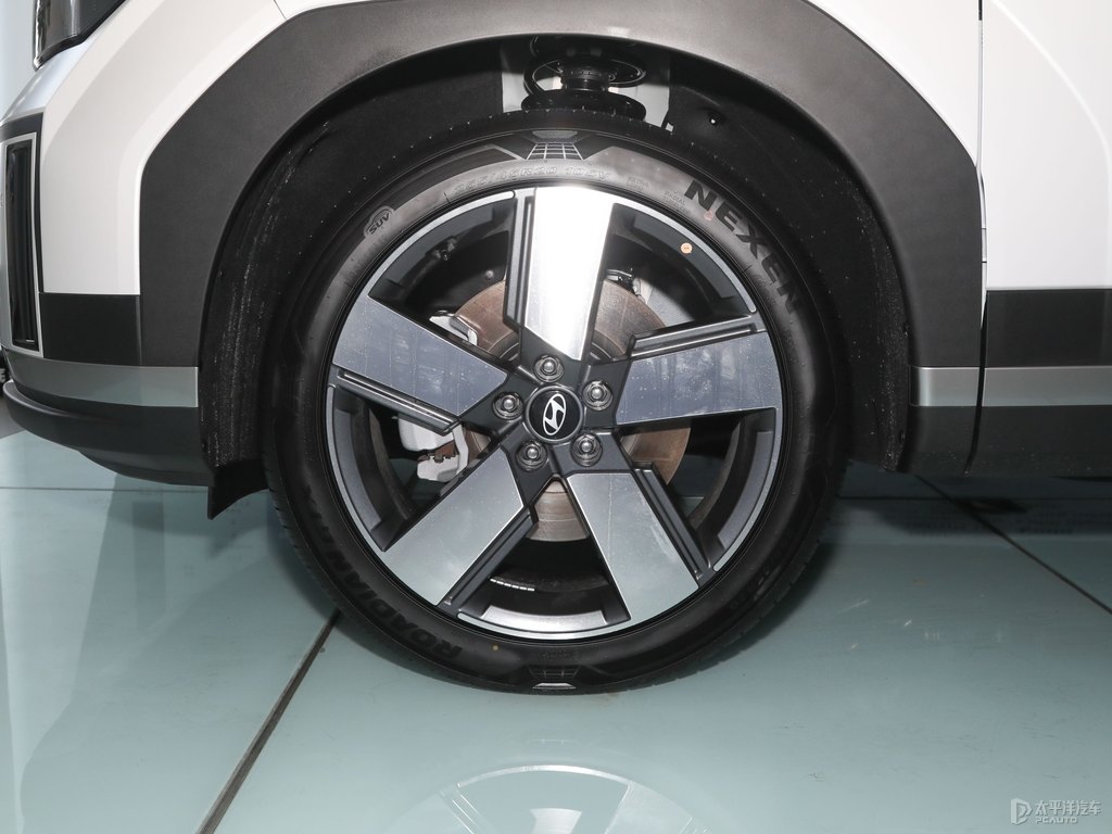 晨露白勝達(dá)車身外觀圖片