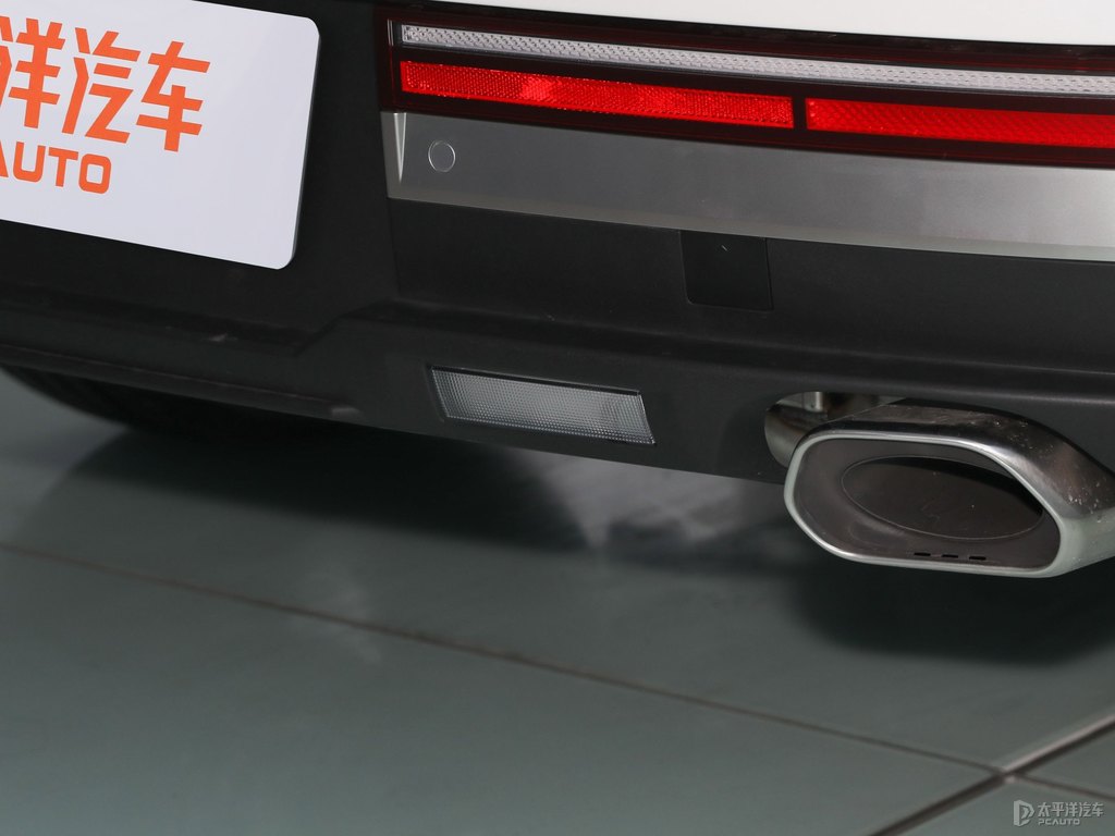 晨露白勝達(dá)車尾外觀圖片
