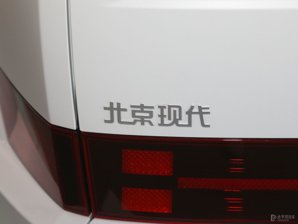 晨露白勝達(dá)車(chē)尾外觀圖片