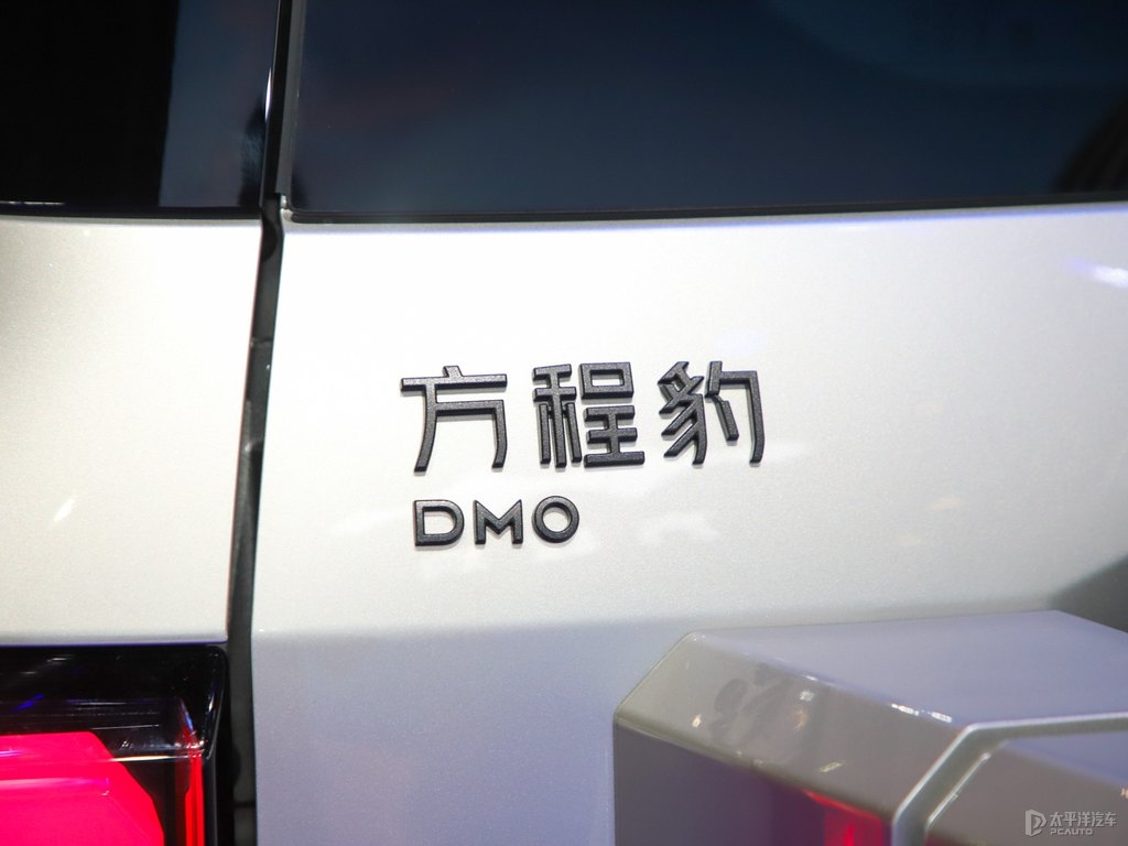 8DƬ