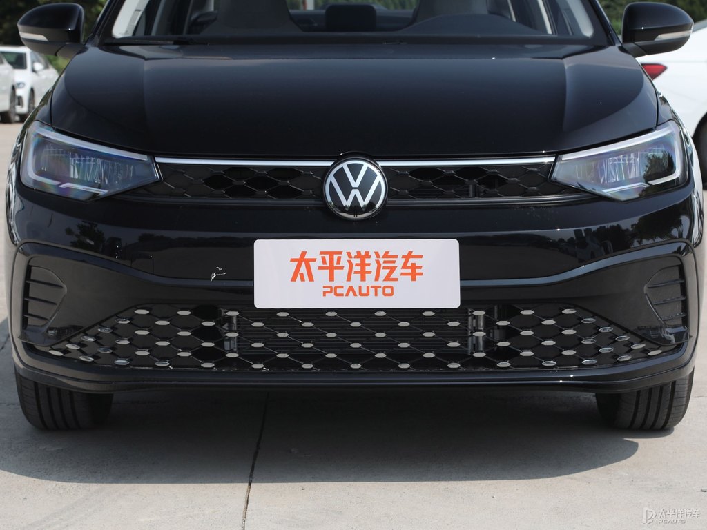 曜石黑朗逸車(chē)頭外觀(guān)圖片