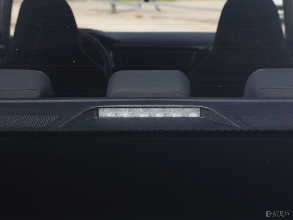 曜石黑朗逸車尾外觀圖片