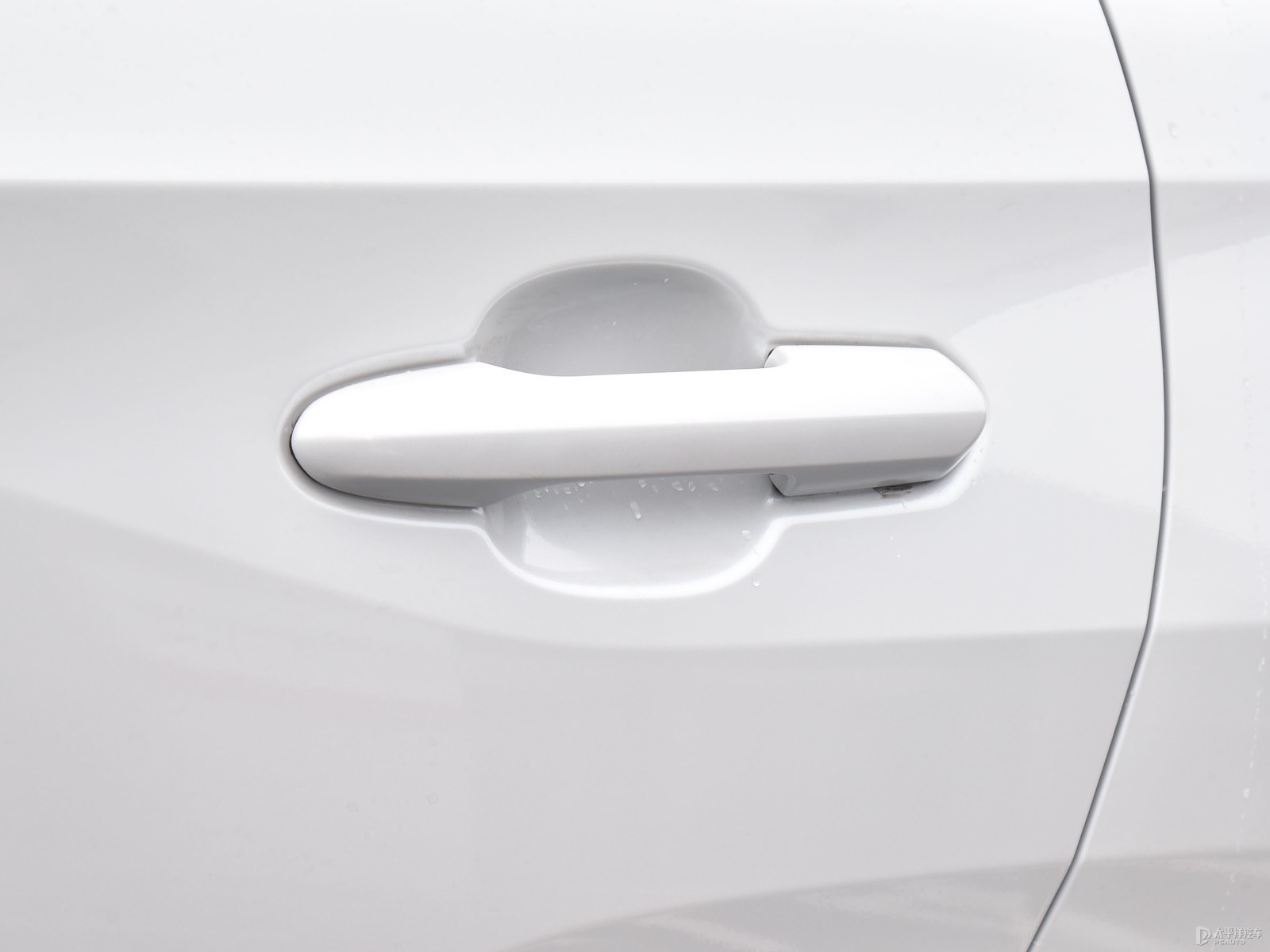 RAV4榮放外觀高清大圖