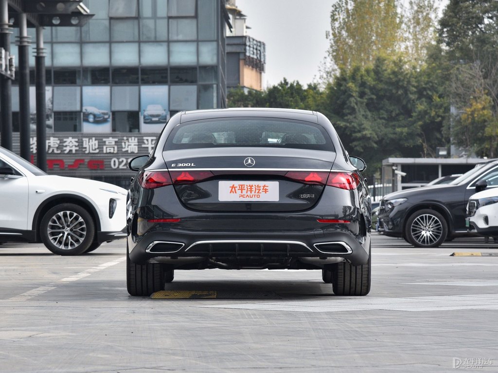 石墨灰奔馳E級(jí)整車外觀外觀圖片
