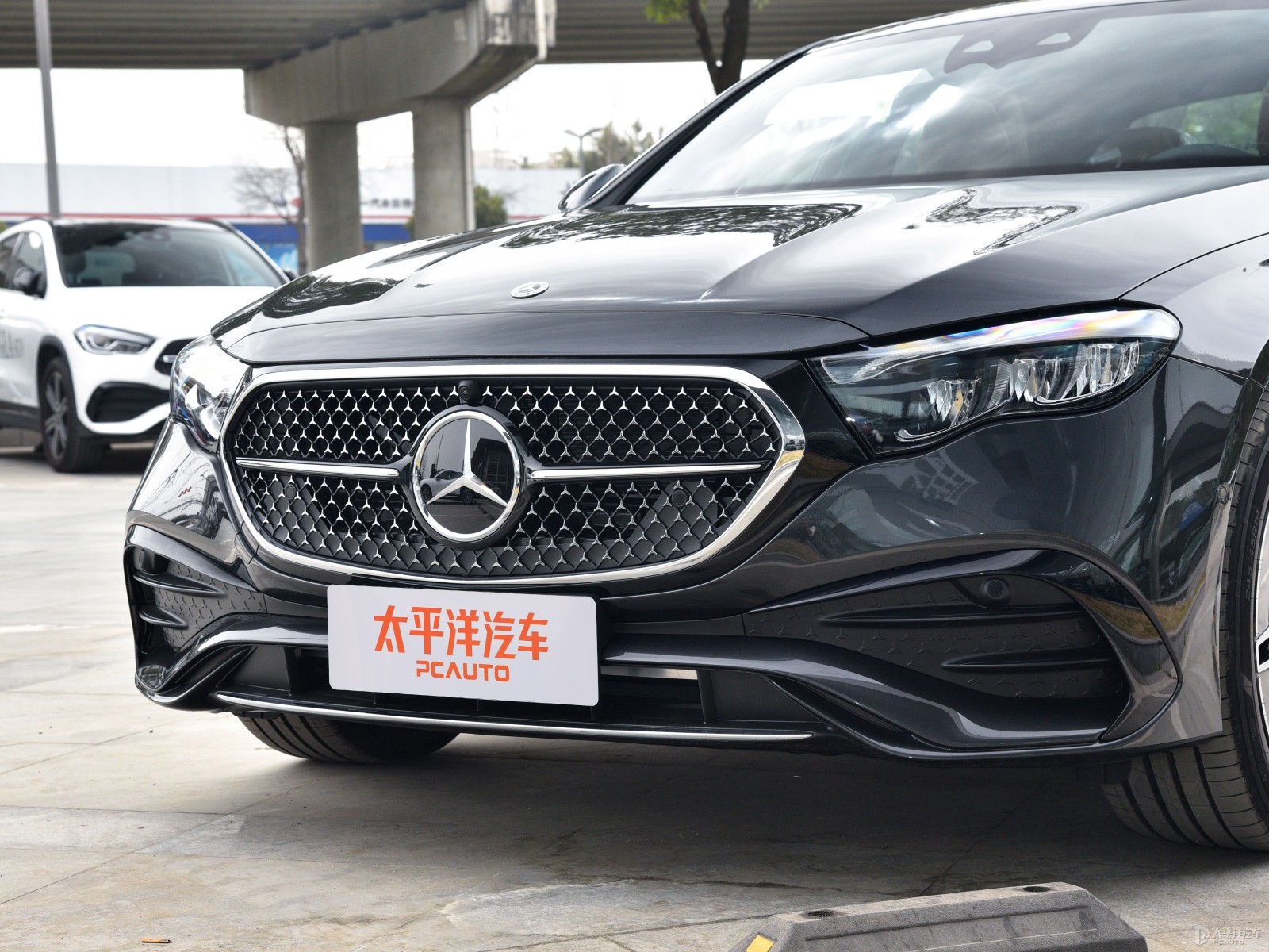 奔馳E級外觀高清大圖
