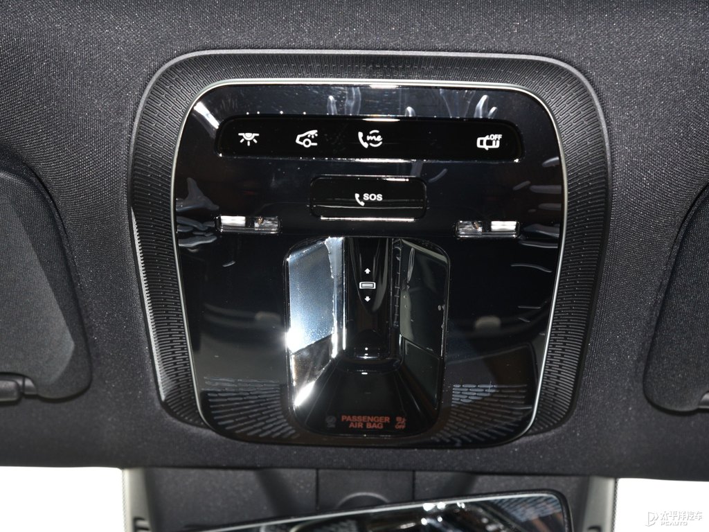 石墨灰奔馳E級(jí)車廂內(nèi)飾圖片