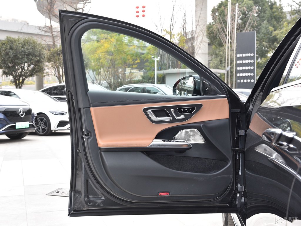 石墨灰奔馳E級車廂內(nèi)飾圖片