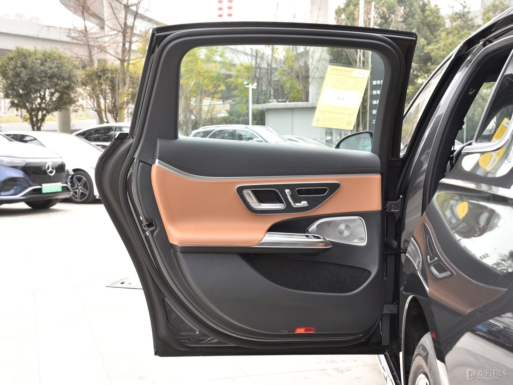 石墨灰奔馳E級車廂內(nèi)飾圖片