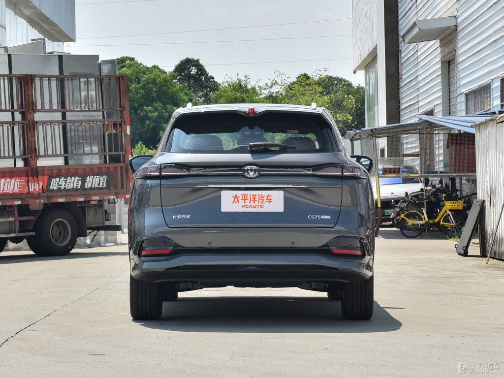 安第斯灰長安CS75 PLUS整車外觀外觀圖片