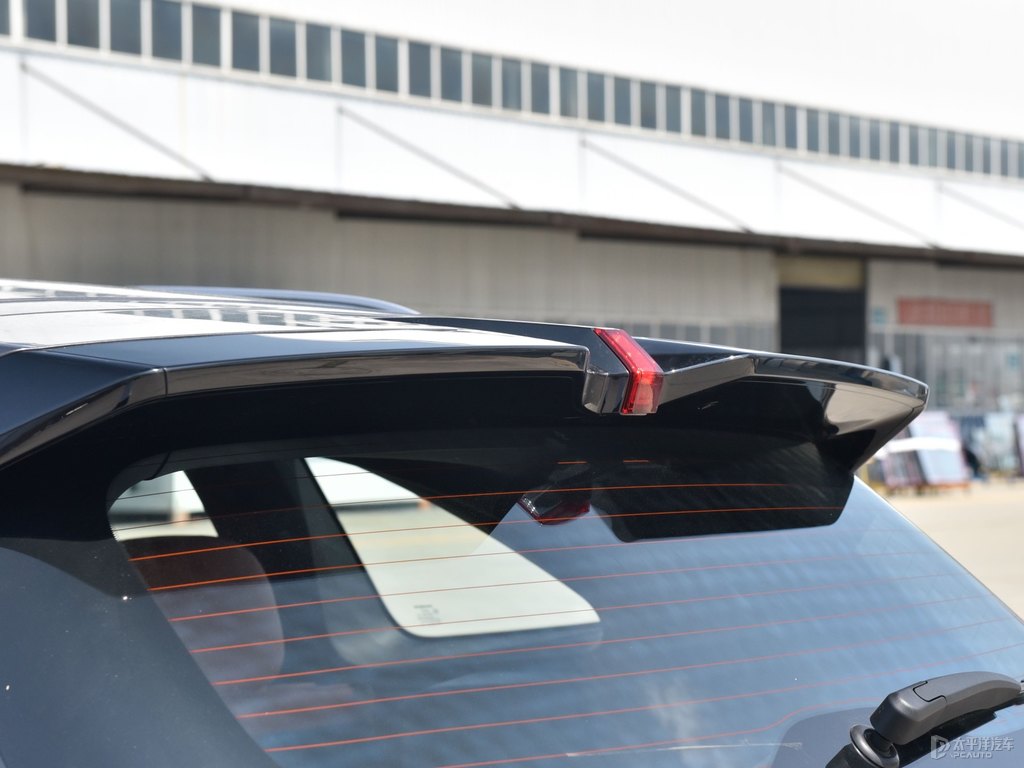 安第斯灰長安CS75 PLUS車尾外觀圖片