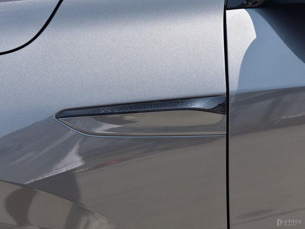 安第斯灰長安CS75 PLUS車身外觀圖片