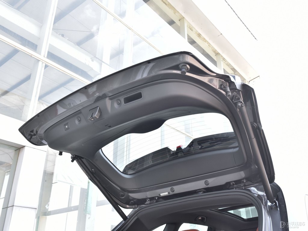 安第斯灰長安CS75 PLUS后備廂空間圖片