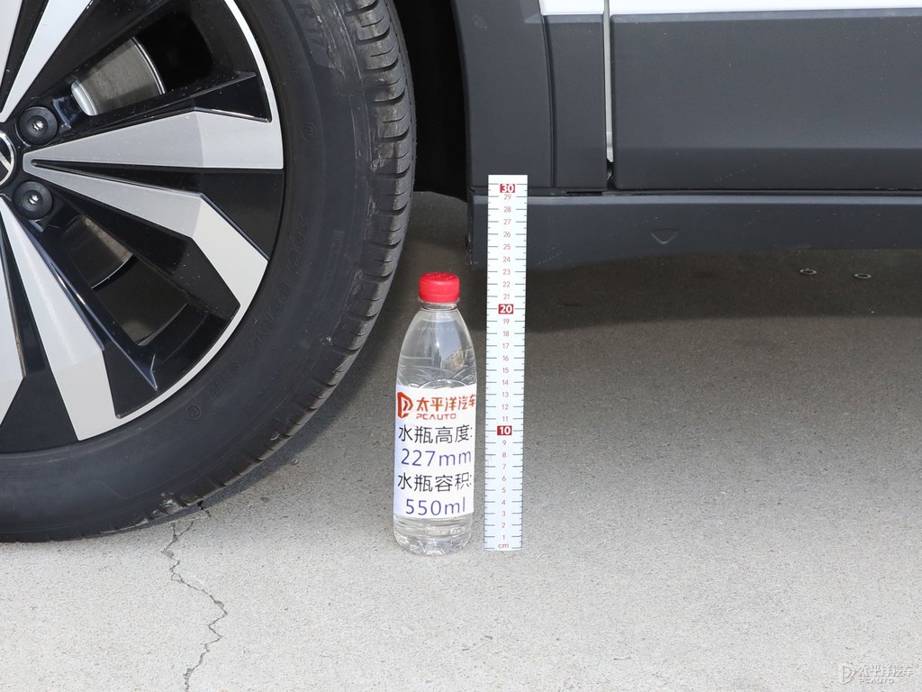 月光白途岳車身外觀圖片