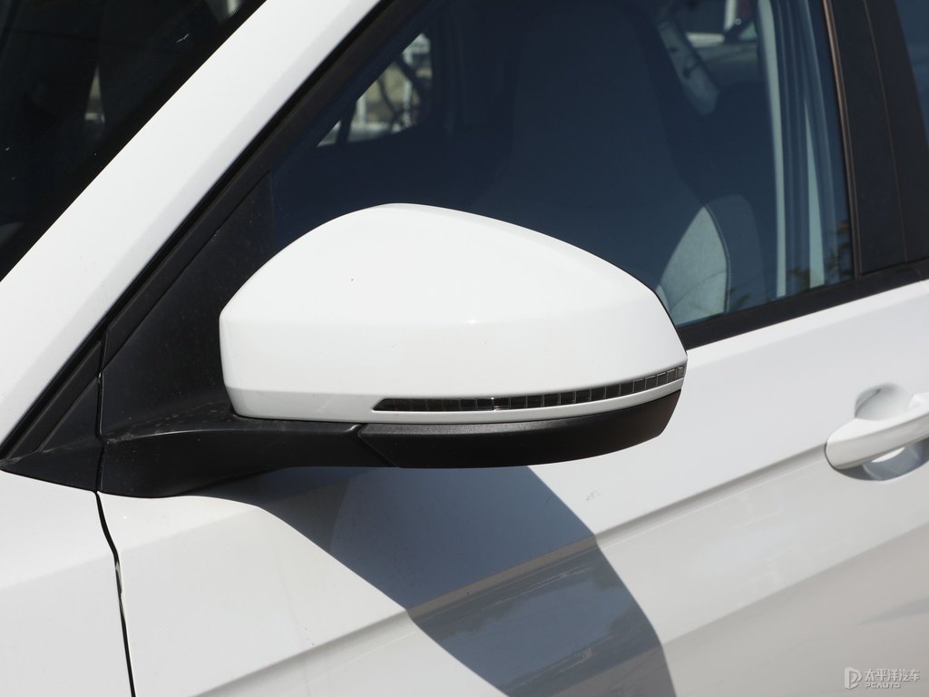 月光白途岳車身外觀圖片