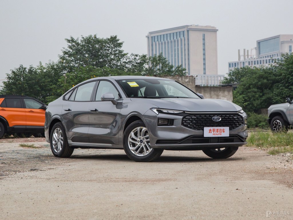 霓裳灰蒙迪歐整車外觀外觀圖片