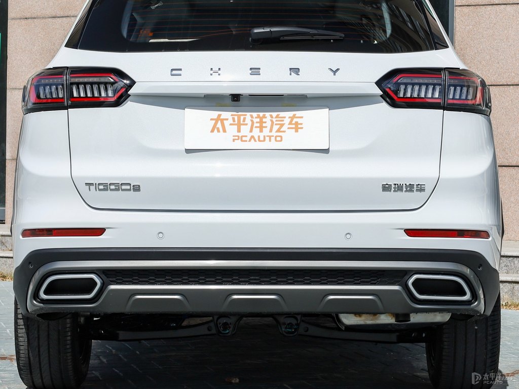 珍珠白瑞虎8車尾外觀圖片