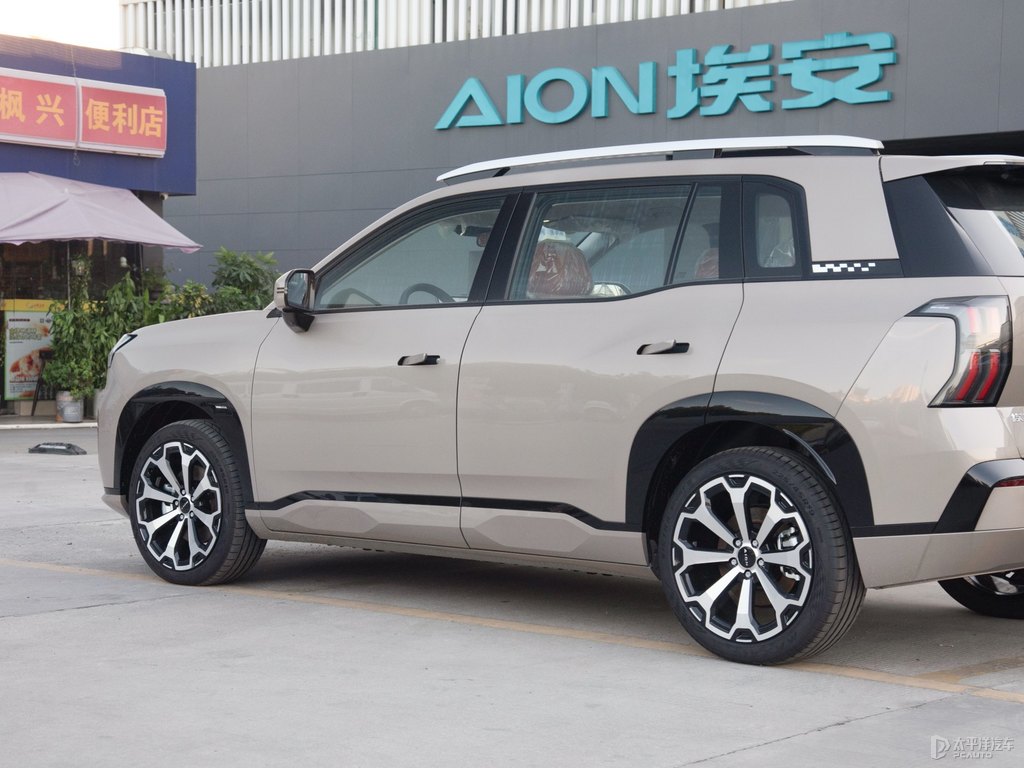 曠野沙AION V車(chē)身外觀圖片