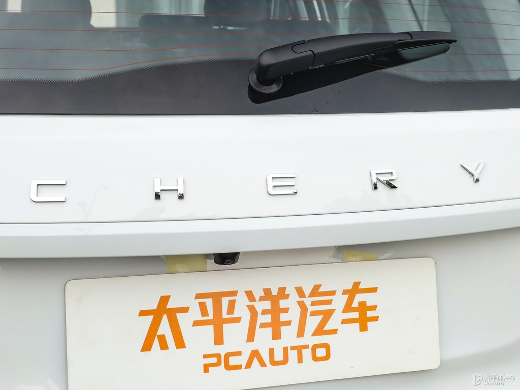 珍珠白瑞虎8車尾外觀圖片