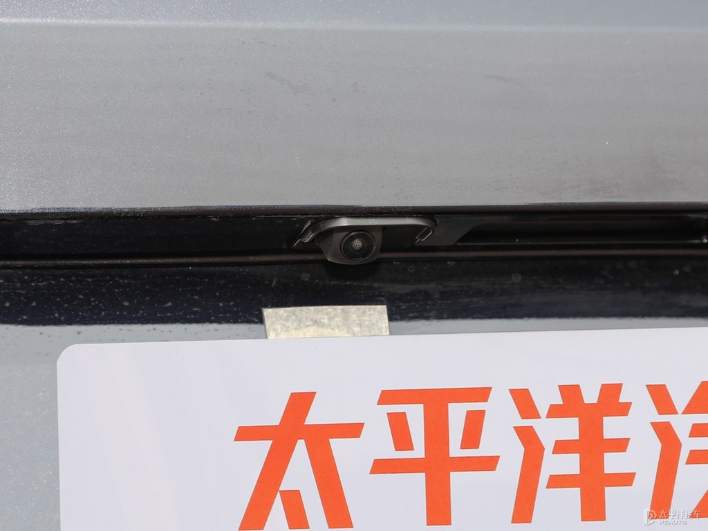 星空藍皓影車尾外觀圖片