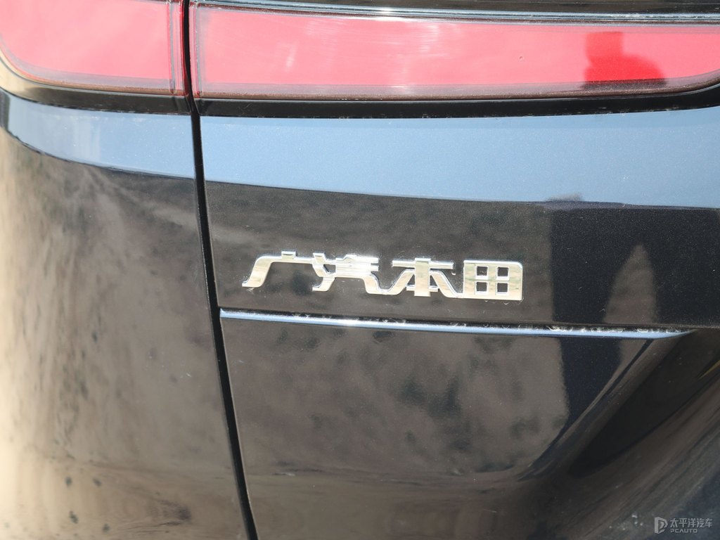 星空藍(lán)皓影車尾外觀圖片