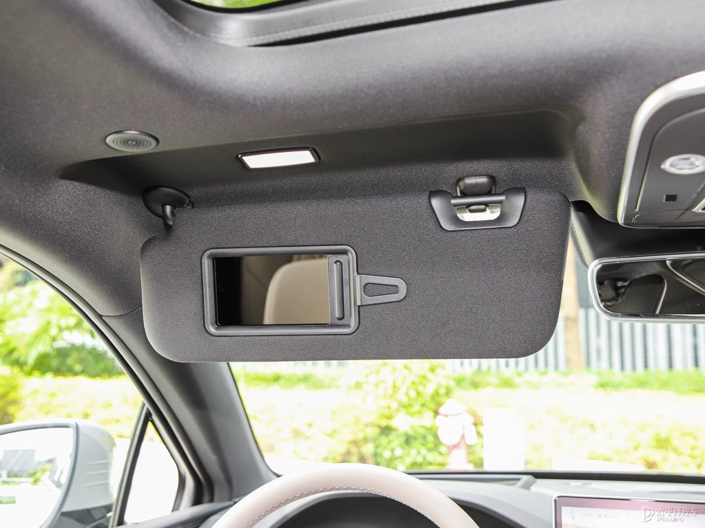 未央灰唐新能源車廂內(nèi)飾圖片