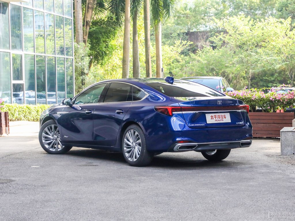 帝王藍君越整車外觀外觀圖片