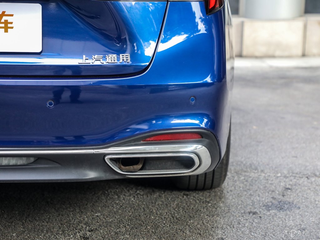 帝王藍(lán)君越車尾外觀圖片