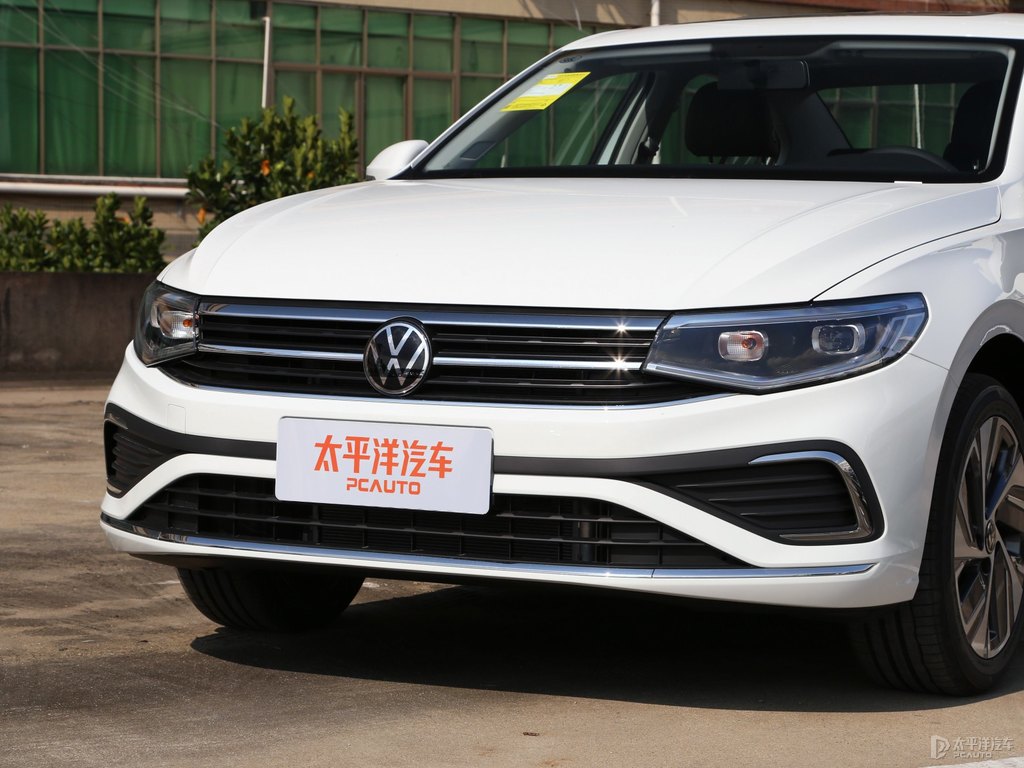 極地白寶來車頭外觀圖片
