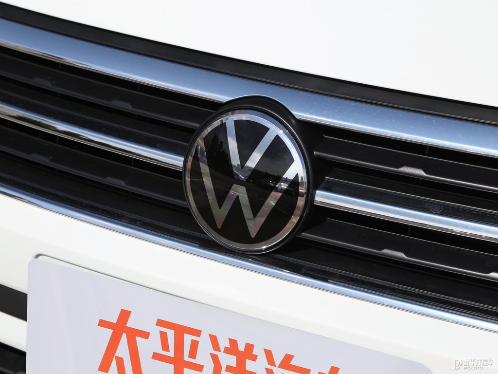 極地白寶來車頭外觀圖片