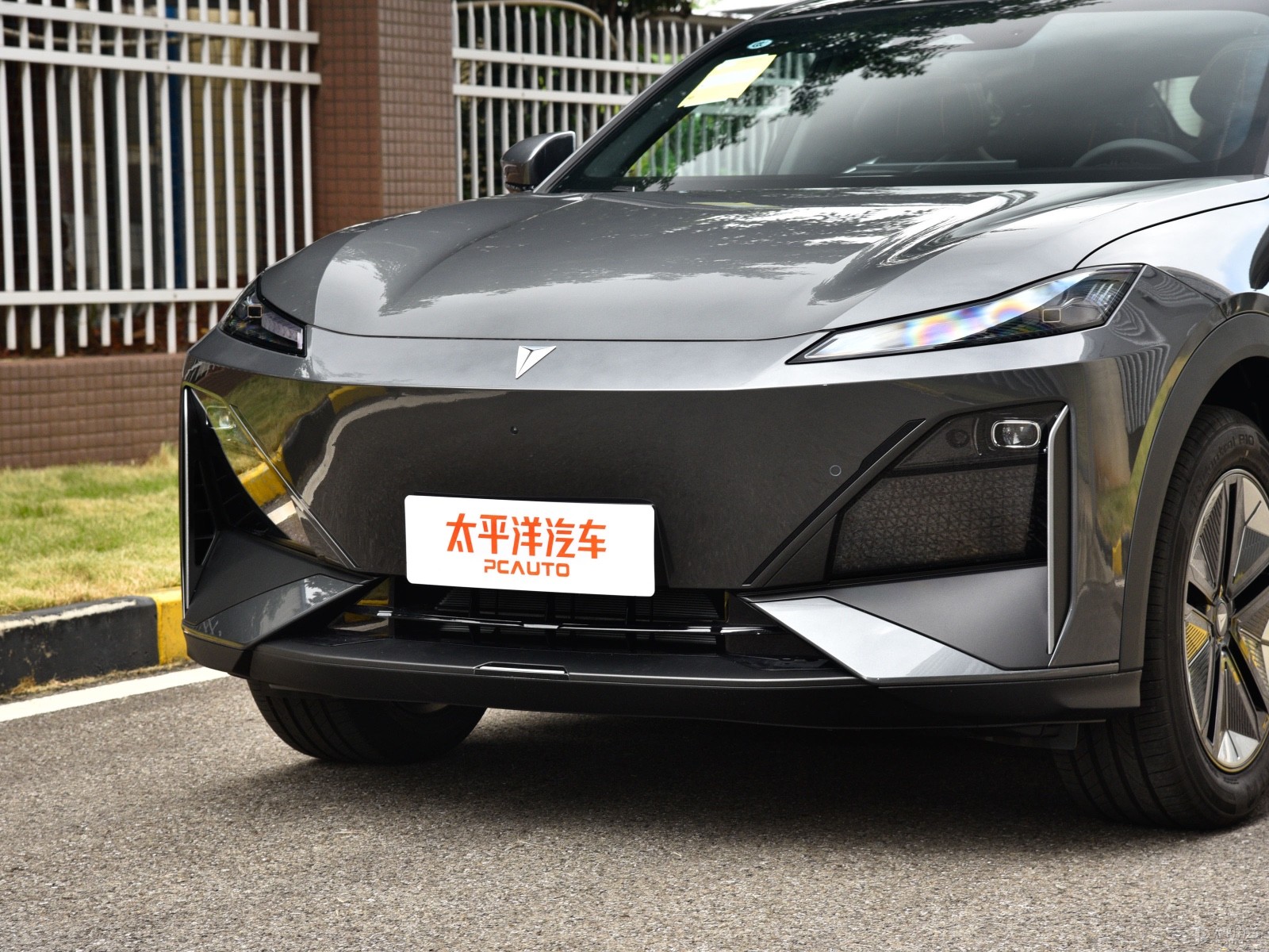 深藍(lán)S07外觀高清大圖