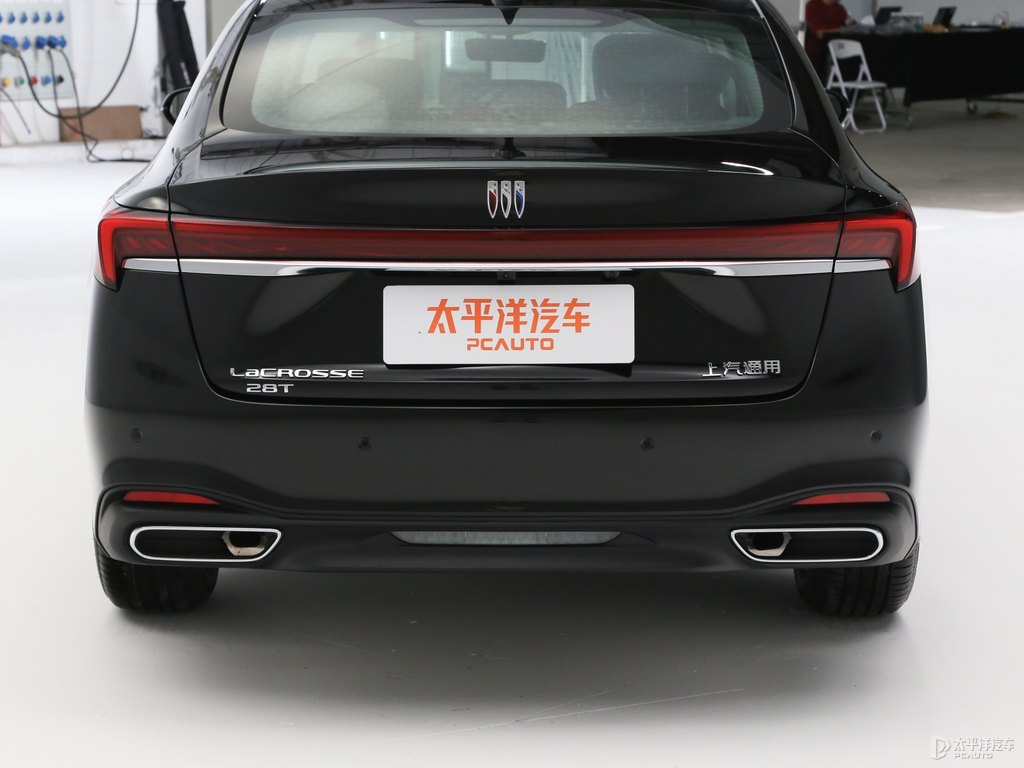 郎黑君越車尾外觀圖片