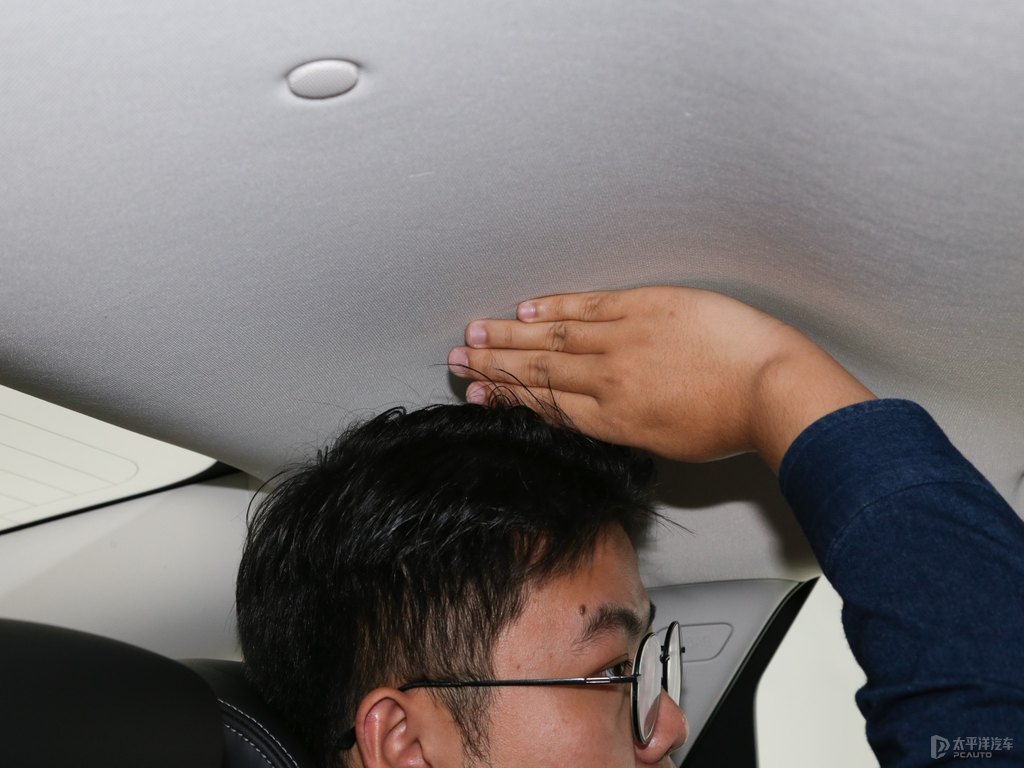 郎黑君越駕乘空間空間圖片