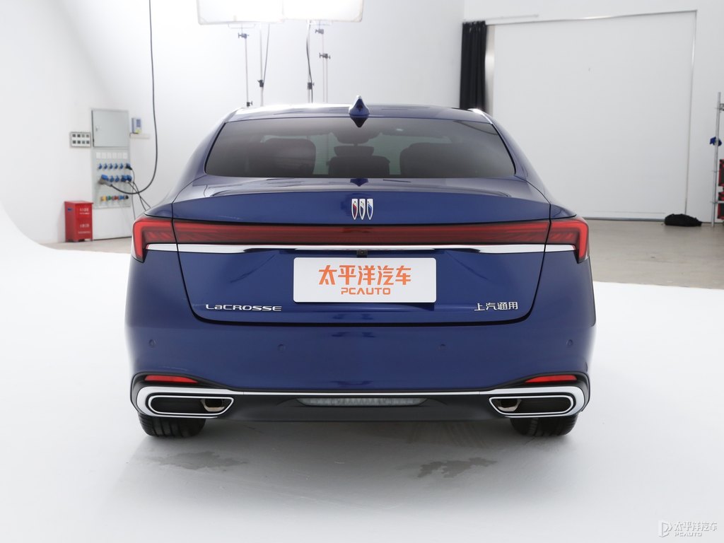 帝王藍(lán)君越整車(chē)外觀外觀圖片