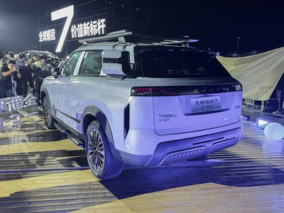 瑞虎7 C-DM和長安UNI-Z 智電iDD哪個動力更強