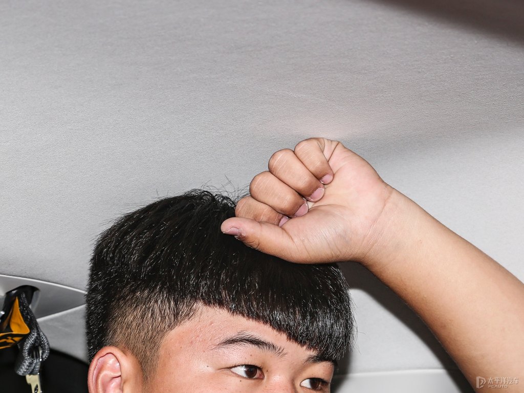 ưo(j){˿ggDƬ