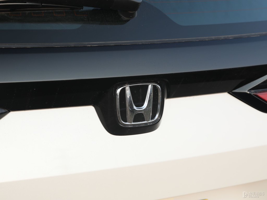 星月白皓影車(chē)尾外觀圖片