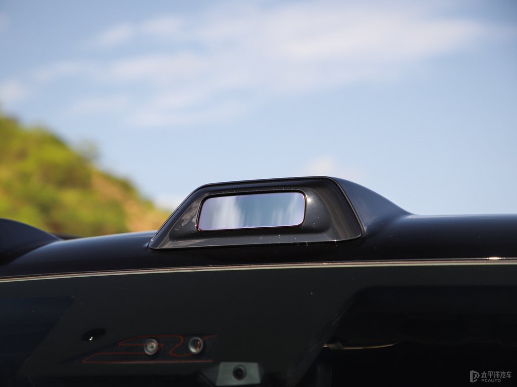 8DƬ