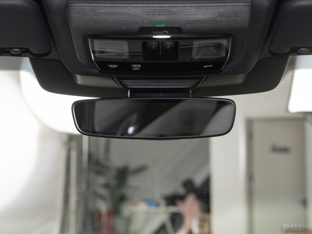 雅丹青探岳車廂內(nèi)飾圖片