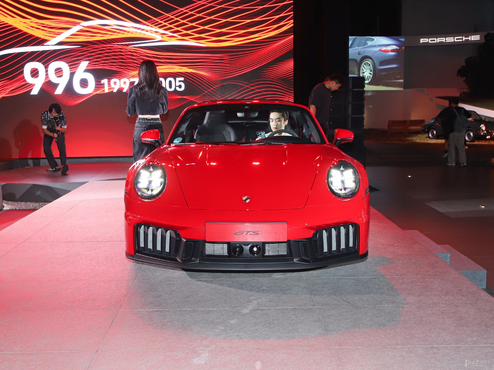 保時(shí)捷911外觀高清大圖