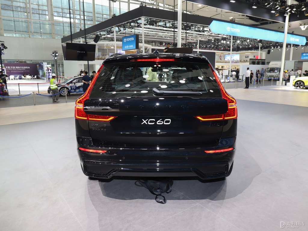 瑪瑙黑沃爾沃XC60整車外觀外觀圖片