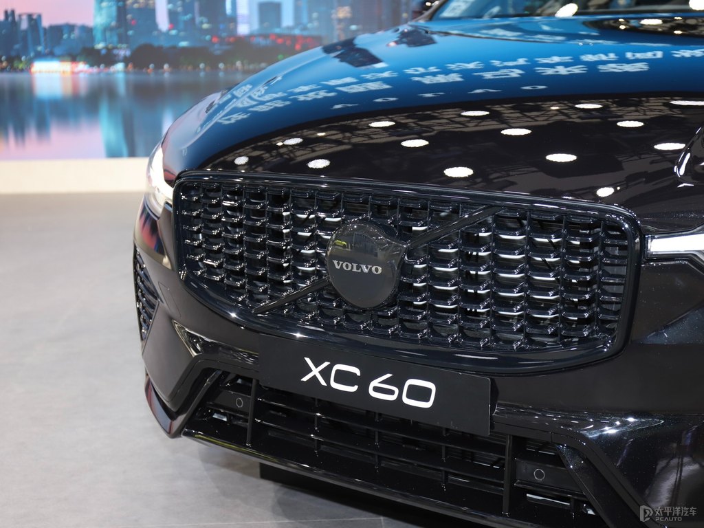 瑪瑙黑沃爾沃XC60車頭外觀圖片