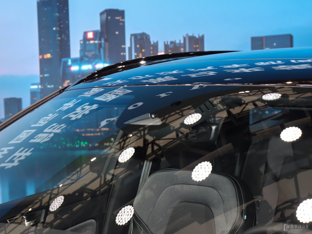 瑪瑙黑沃爾沃XC60車(chē)身外觀圖片